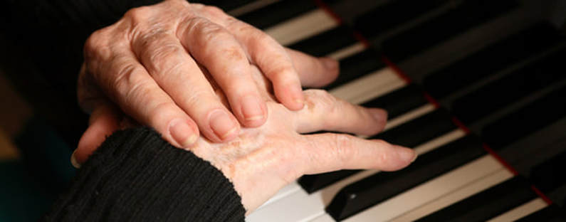 Why Do My Wrists Hurt Playing the Piano?